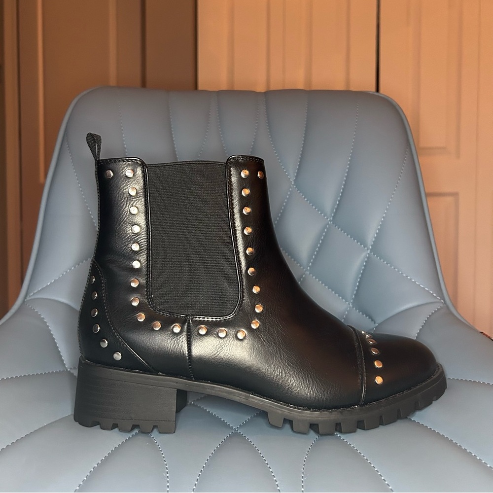 38 Penningtons Black Ankle Booties with Gold Studs